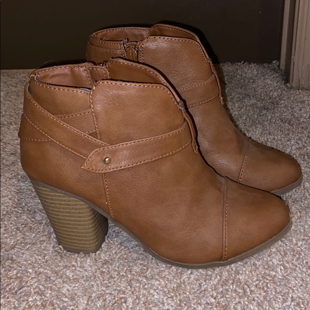 LC Lauren Conrad Western Style Booties